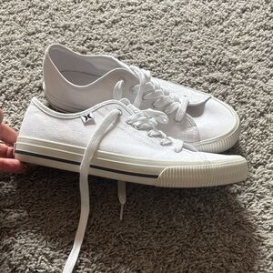 Hurley "Carrie" Lace-Up Canvas Low-Top Sneakers